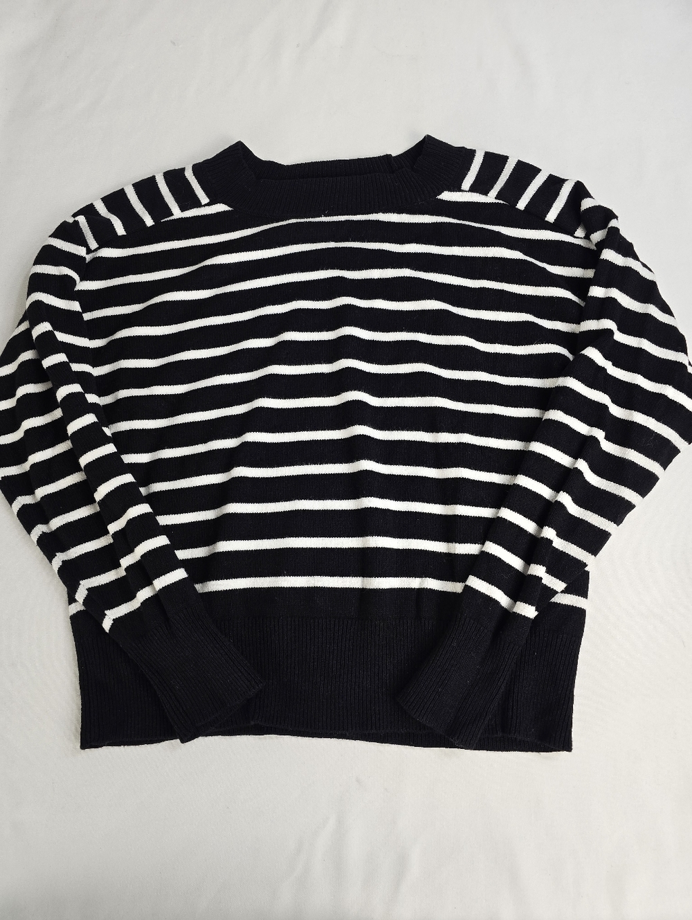 Truth By Republic Black & White Striped Pullover Sweater Size Medium
